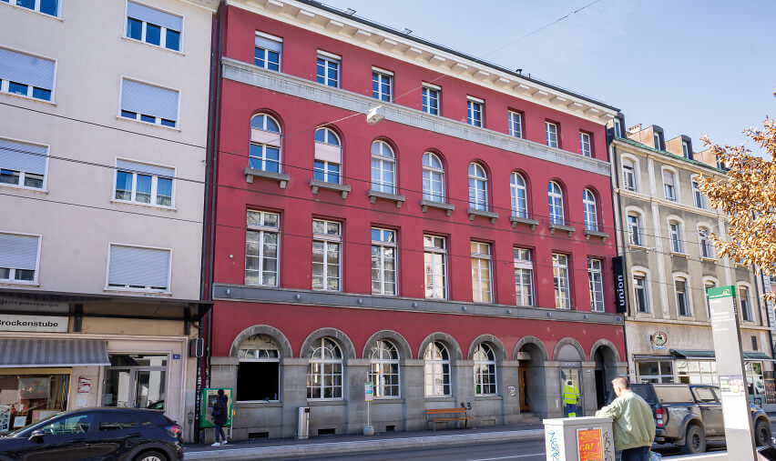 Aussenansicht Provisorium Bläsi CMYK